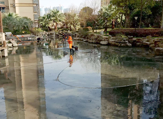 潼关景观池淤泥清理